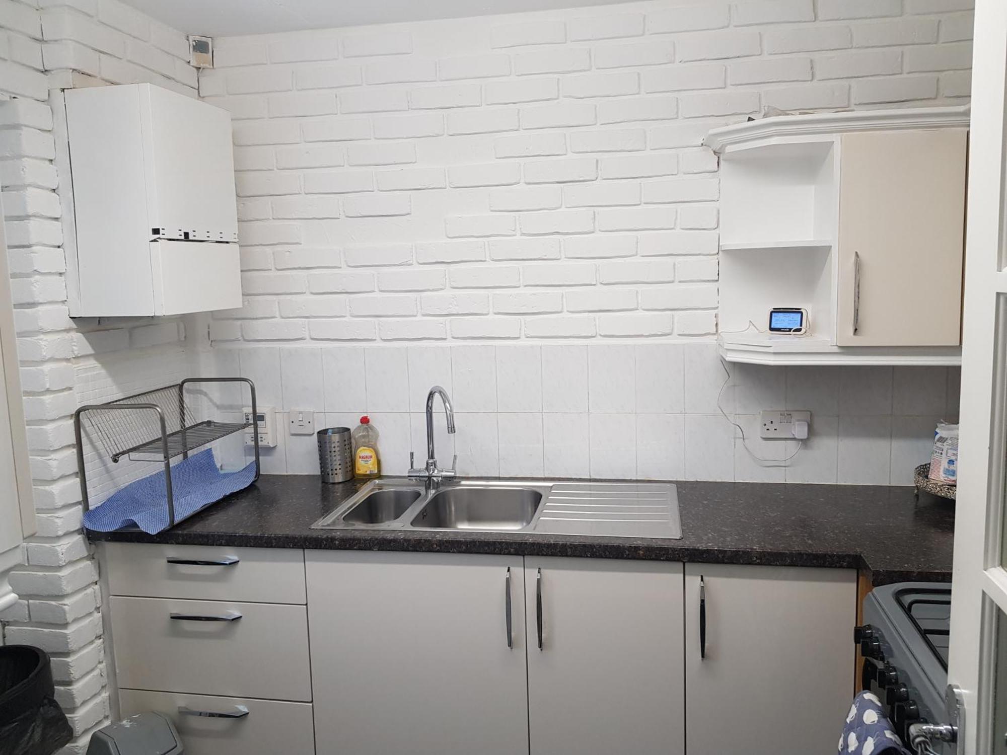Villa Beautiful 2-Bed House In Bolton With Free Parking Exterior foto