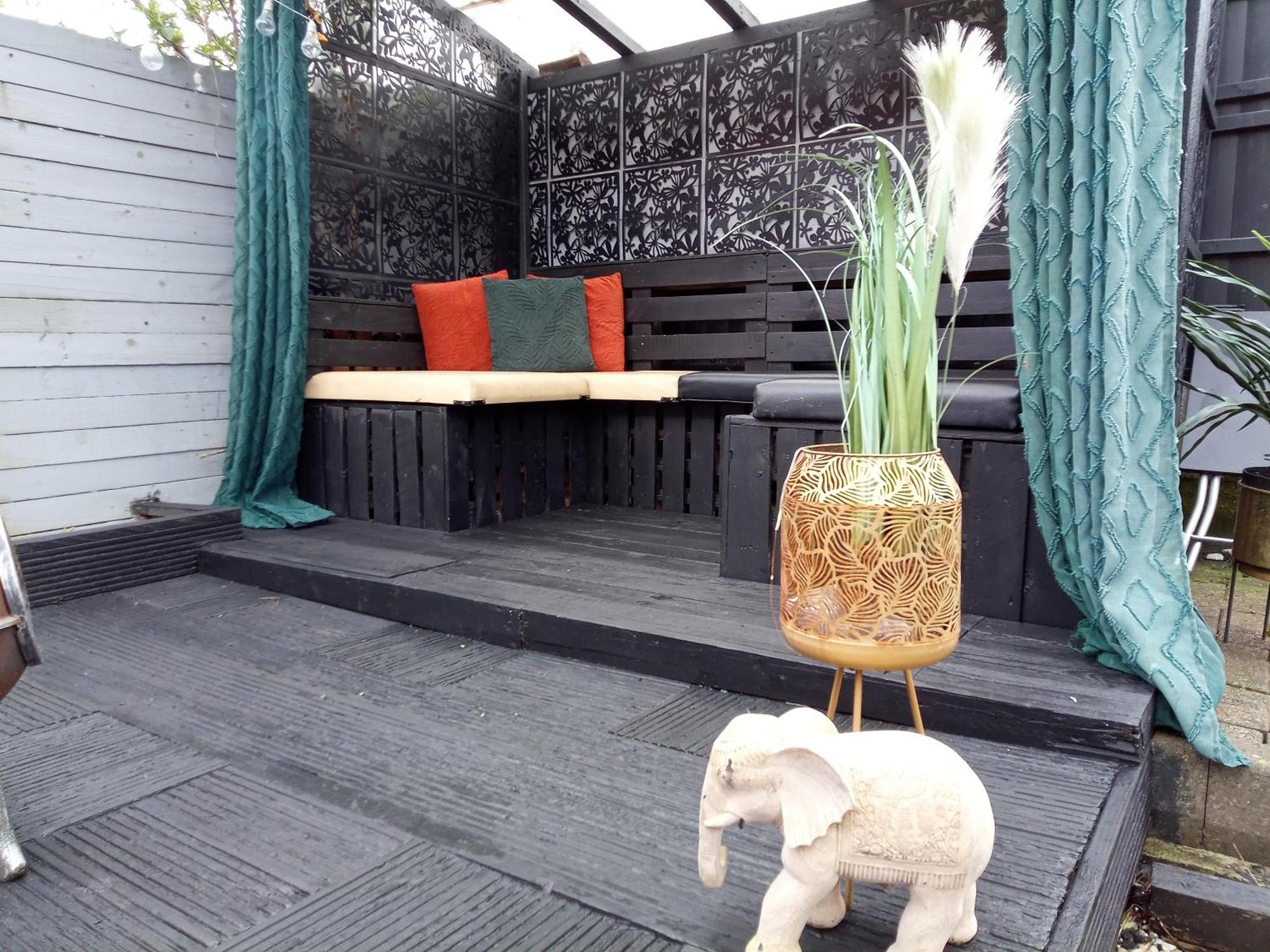 Villa Beautiful 2-Bed House In Bolton With Free Parking Exterior foto